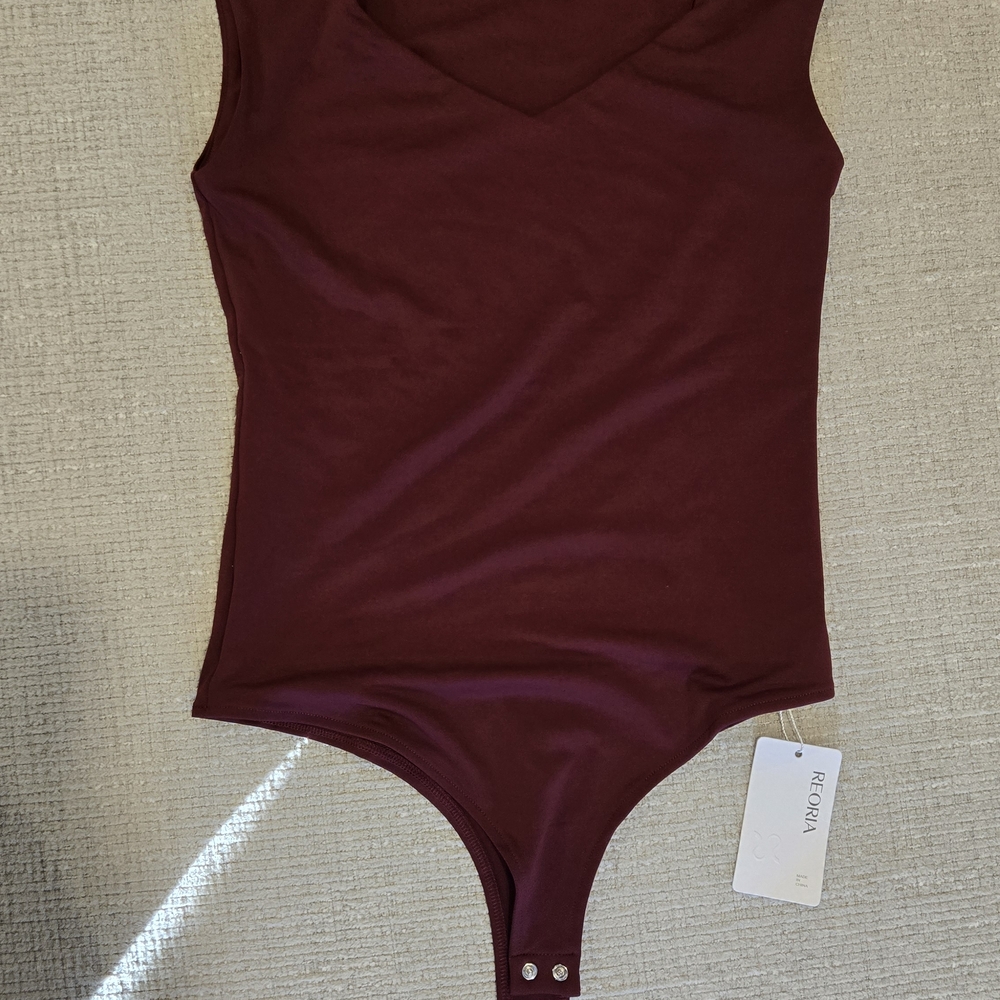ReoRia Women's Bodysuit in Burgundy
